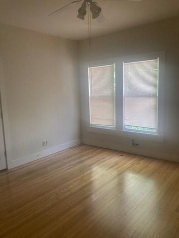 2710 Whitis Ave B, Austin, TX 78705