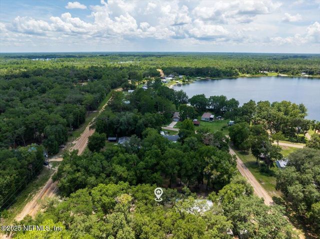 108 HUGH Avenue, Interlachen, FL 32148