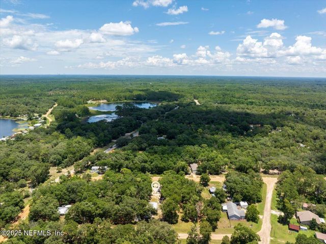 108 HUGH Avenue, Interlachen, FL 32148