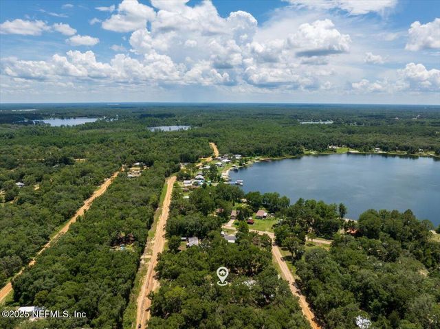 108 HUGH Avenue, Interlachen, FL 32148