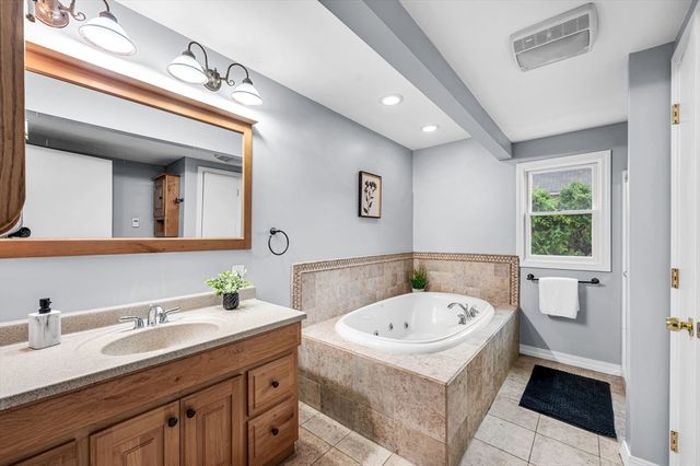 2140 Palmer Rd, Palmer, MA 01080