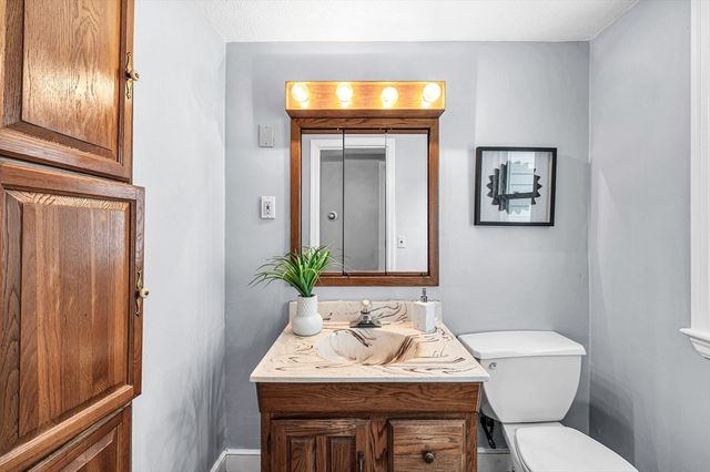 2140 Palmer Rd, Palmer, MA 01080