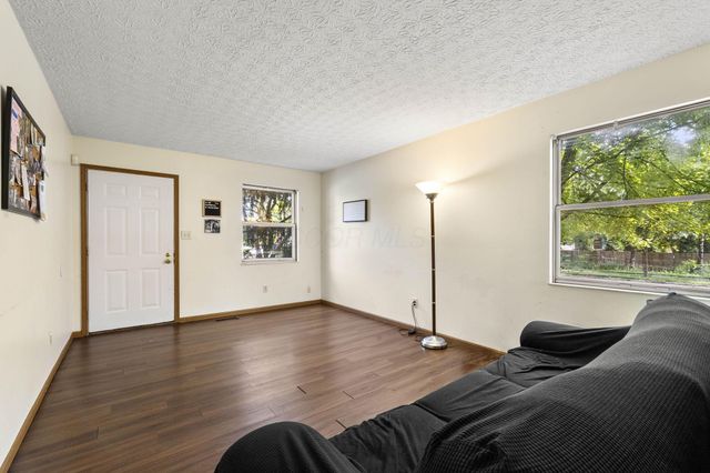 3697 Heatherglen Drive, Columbus, OH 43221