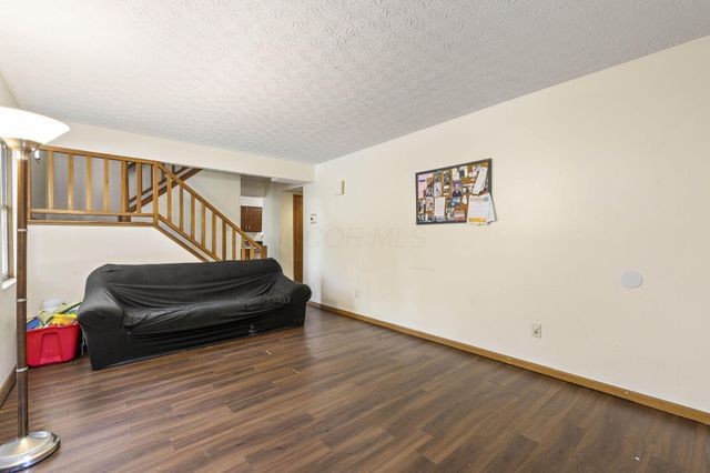 3697 Heatherglen Drive, Columbus, OH 43221