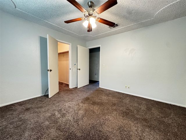 1050 35th Street NE, Paris, TX 75462
