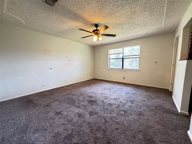 1050 35th Street NE, Paris, TX 75462