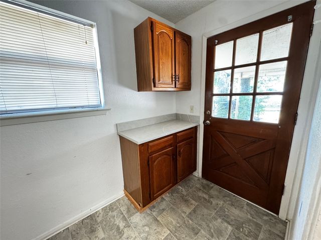1050 35th Street NE, Paris, TX 75462