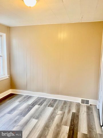 65 RAILROAD AVE, Roebling, NJ 08554