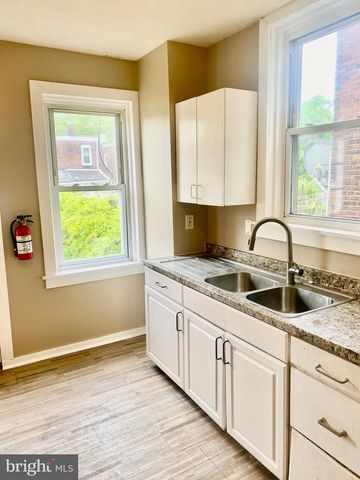 65 RAILROAD AVE, Roebling, NJ 08554