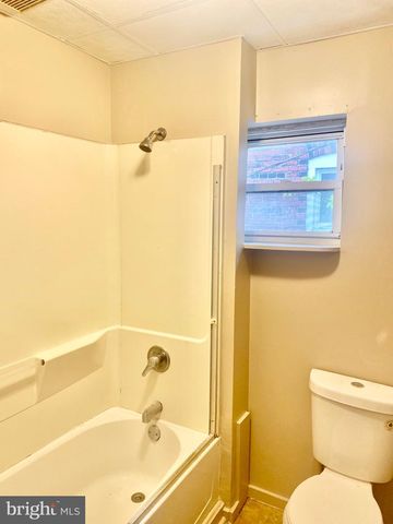 65 RAILROAD AVE, Roebling, NJ 08554