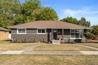25200 Gardner Street, Oak Park, MI 48237
