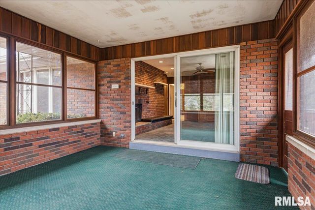 208 Othelle Street, Taylorville, IL 62568