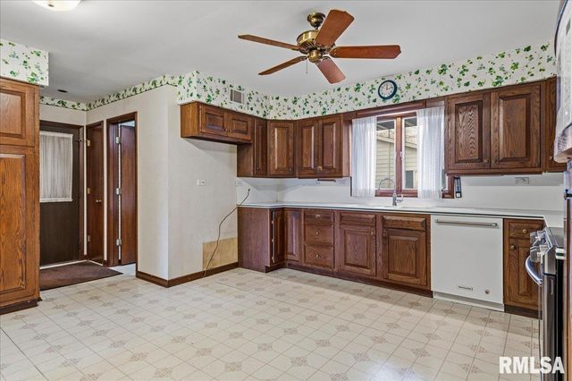 208 Othelle Street, Taylorville, IL 62568