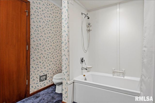 208 Othelle Street, Taylorville, IL 62568