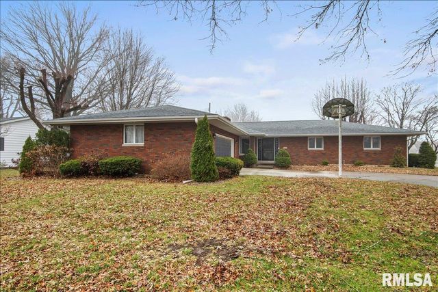 208 Othelle Street, Taylorville, IL 62568