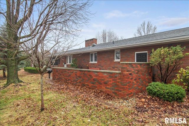 208 Othelle Street, Taylorville, IL 62568