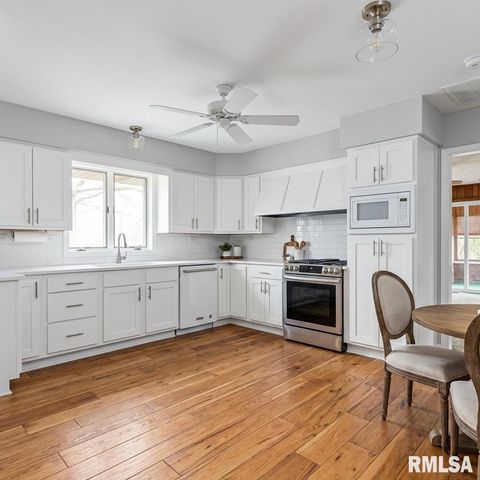 208 Othelle Street, Taylorville, IL 62568