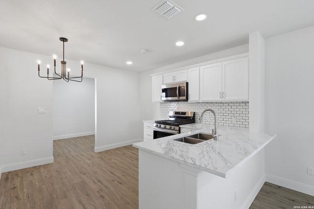 1102 Jewett, San Antonio, TX 78237