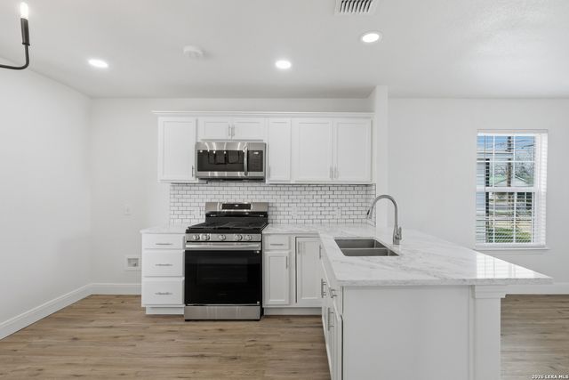 1102 Jewett, San Antonio, TX 78237