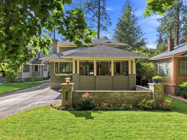 1924 S Post St, Spokane, WA 99203 property photo