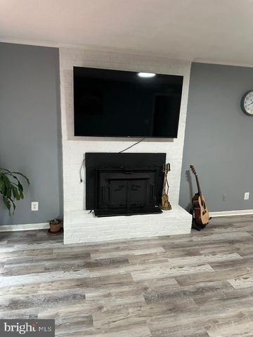14709 BENTLEY SQ, Centreville, VA 20120