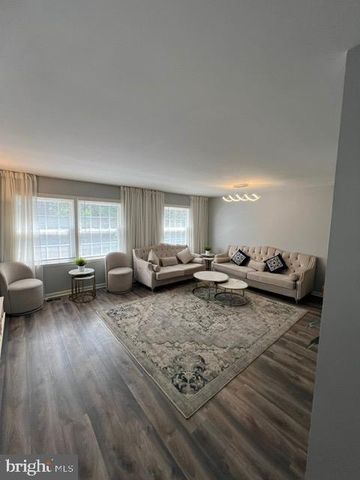 14709 BENTLEY SQ, Centreville, VA 20120