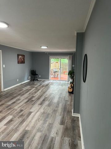 14709 BENTLEY SQ, Centreville, VA 20120