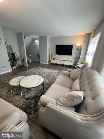 14709 BENTLEY SQ, Centreville, VA 20120