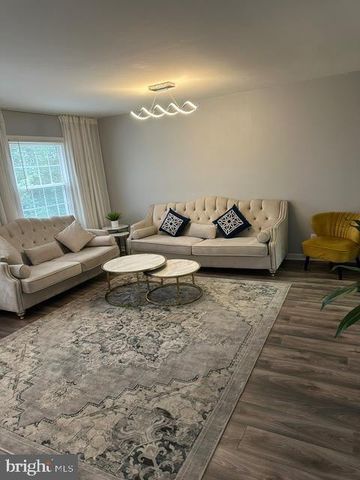 14709 BENTLEY SQ, Centreville, VA 20120