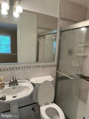 14709 BENTLEY SQ, Centreville, VA 20120