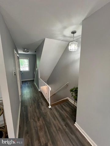 14709 BENTLEY SQ, Centreville, VA 20120