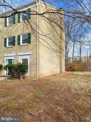 14709 BENTLEY SQ, Centreville, VA 20120