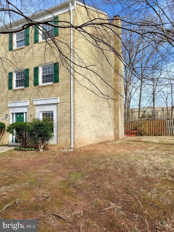 14709 BENTLEY SQ, Centreville, VA 20120