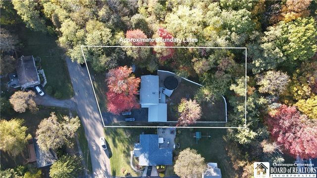 7 Karen Drive, Hanover, NY 14136