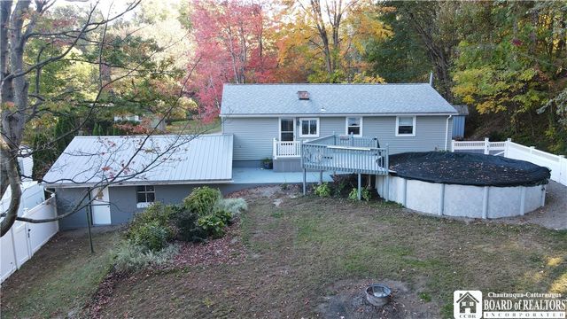 7 Karen Drive, Hanover, NY 14136