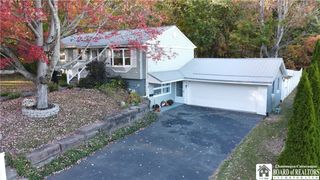 7 Karen Drive, Hanover, NY 14136
