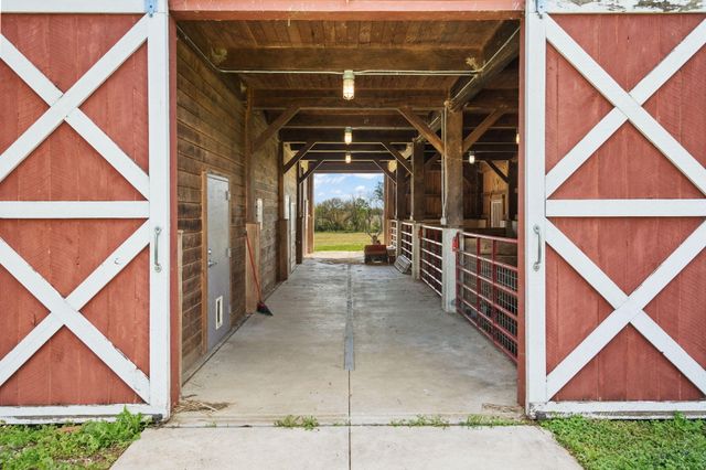 185 S State Road 2, Valparaiso, IN 46385