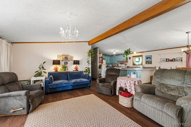 1407 Breeze Way East, Newfane, NY 14108