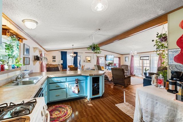 1407 Breeze Way East, Newfane, NY 14108