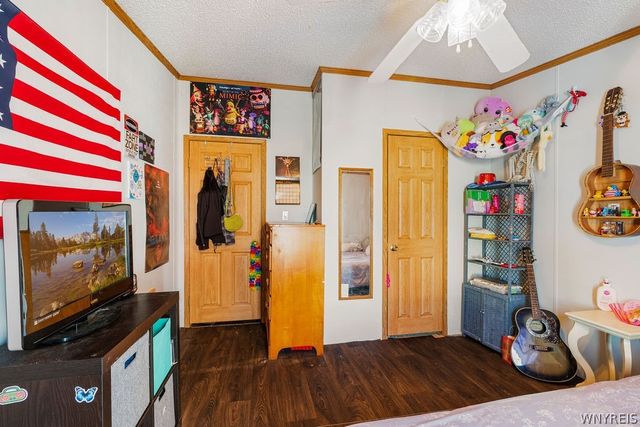 1407 Breeze Way East, Newfane, NY 14108