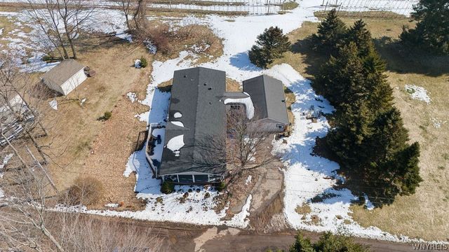 1407 Breeze Way East, Newfane, NY 14108