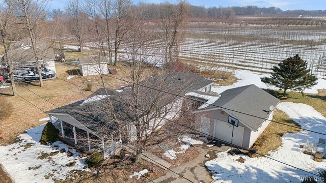 1407 Breeze Way East, Newfane, NY 14108