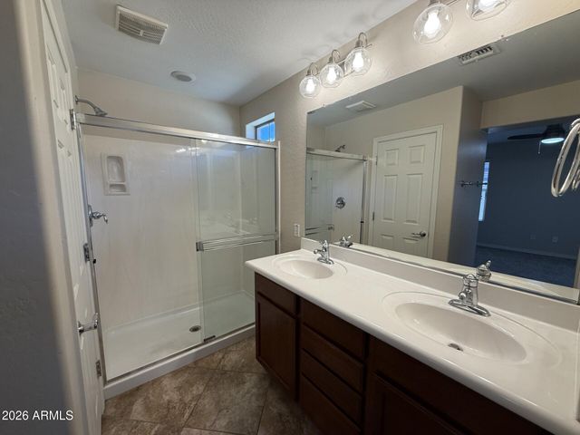 3975 E Melinda Drive, Phoenix, AZ 85050