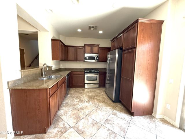 3975 E Melinda Drive, Phoenix, AZ 85050
