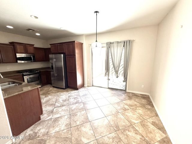 3975 E Melinda Drive, Phoenix, AZ 85050