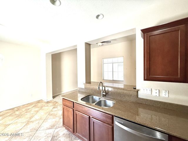 3975 E Melinda Drive, Phoenix, AZ 85050
