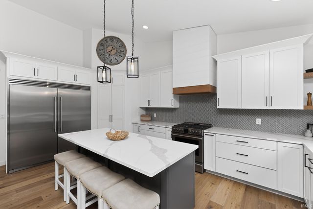 50824 Brownstone Drive, Granger, IN 46530