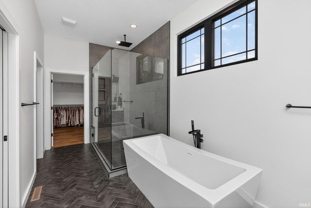 50824 Brownstone Drive, Granger, IN 46530