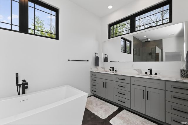 50824 Brownstone Drive, Granger, IN 46530