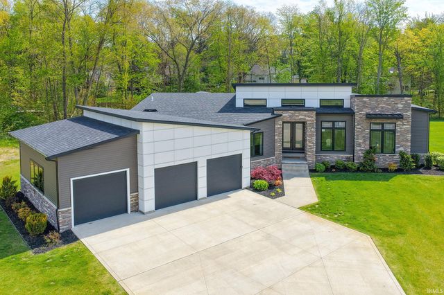 50824 Brownstone Drive, Granger, IN 46530